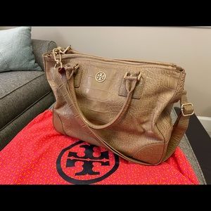 Tory Burch Robinson Crocodile Embossed Leather Tote - Clay Beige - 3 compartment